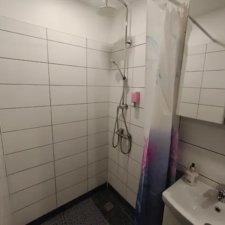 Erts Vienistabu Dzivoklis Huoneisto